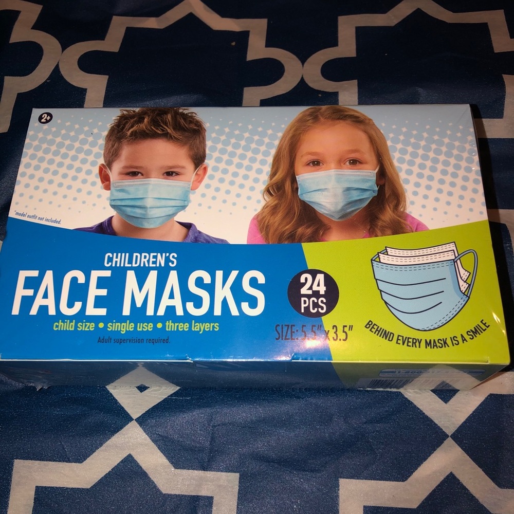 Kids face mask ‼️💙🤍